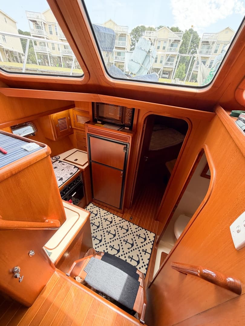 2006 Heritage East 36 Sundeck