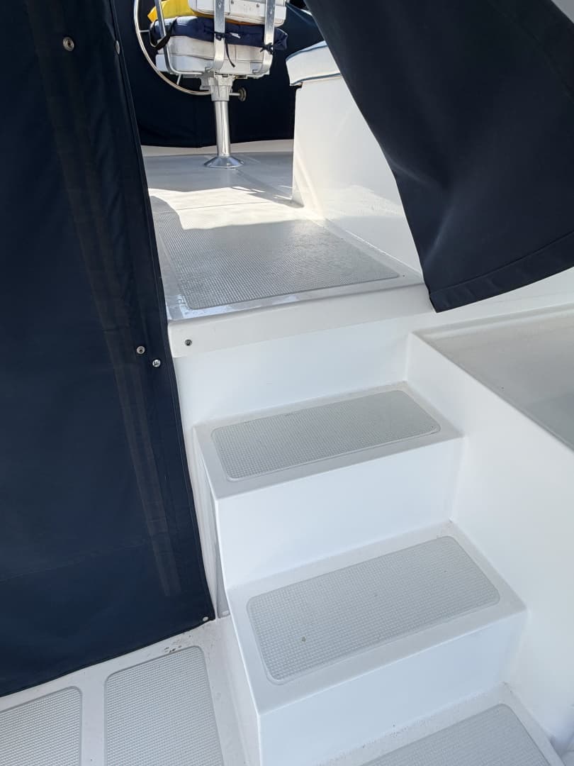 2006 Heritage East 36 Sundeck