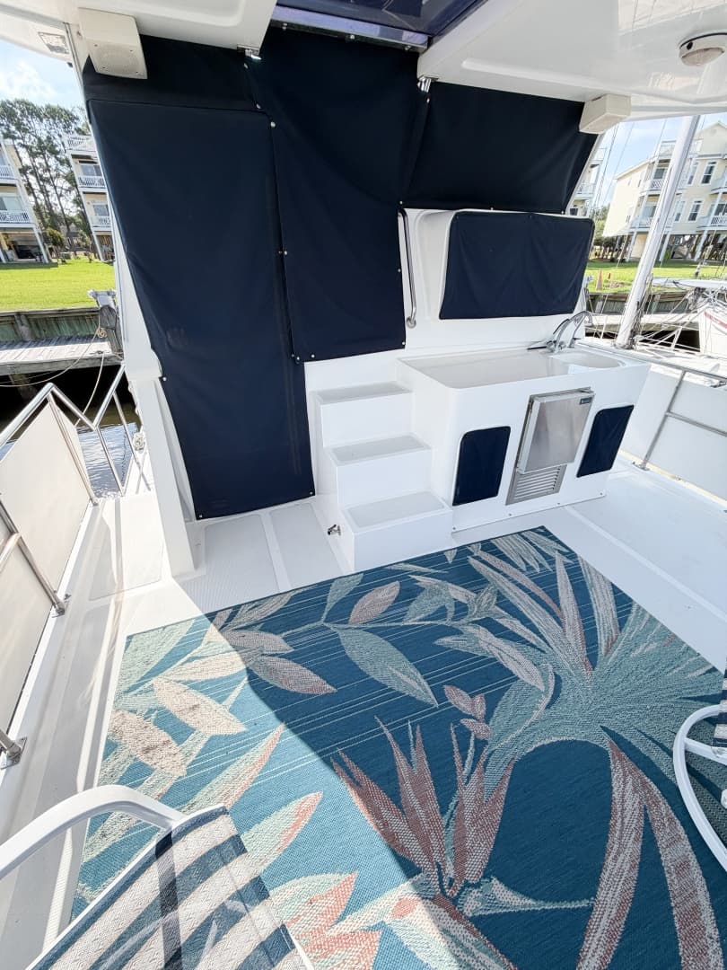 2006 Heritage East 36 Sundeck