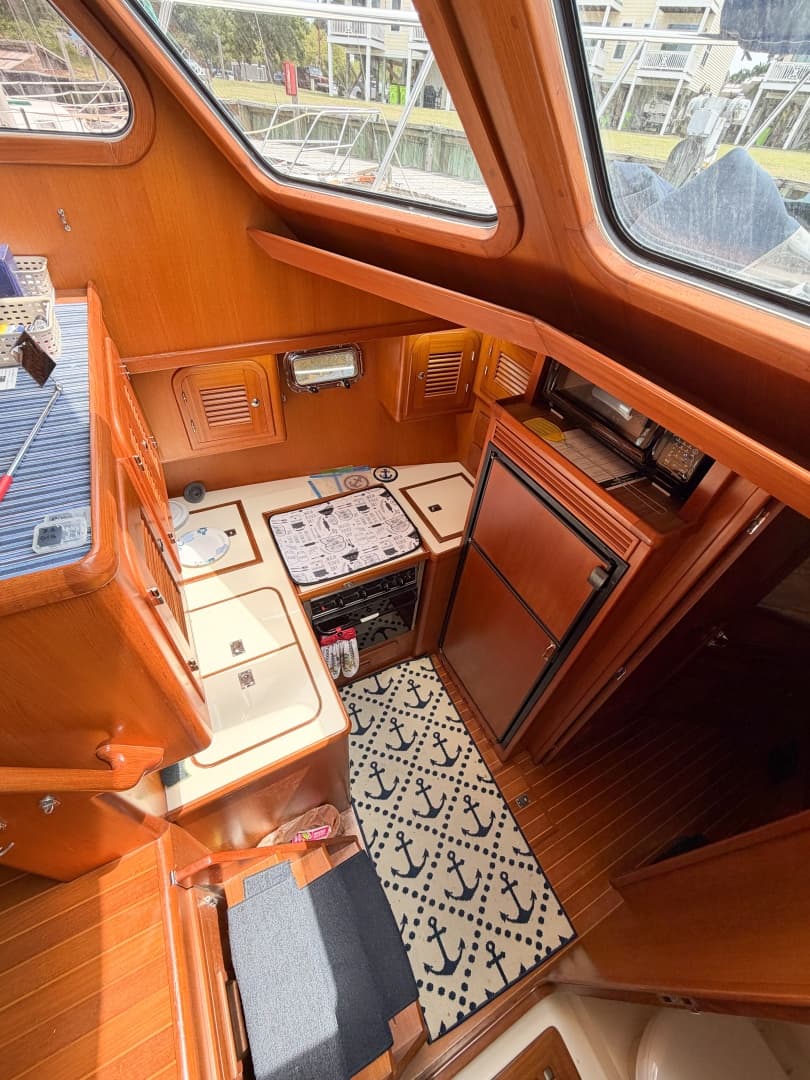 2006 Heritage East 36 Sundeck
