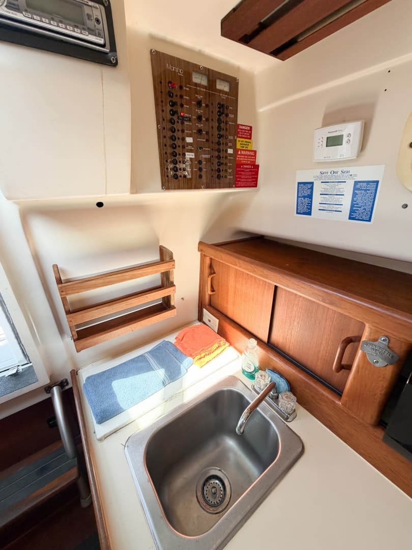 2000 Mainship Pilot 30