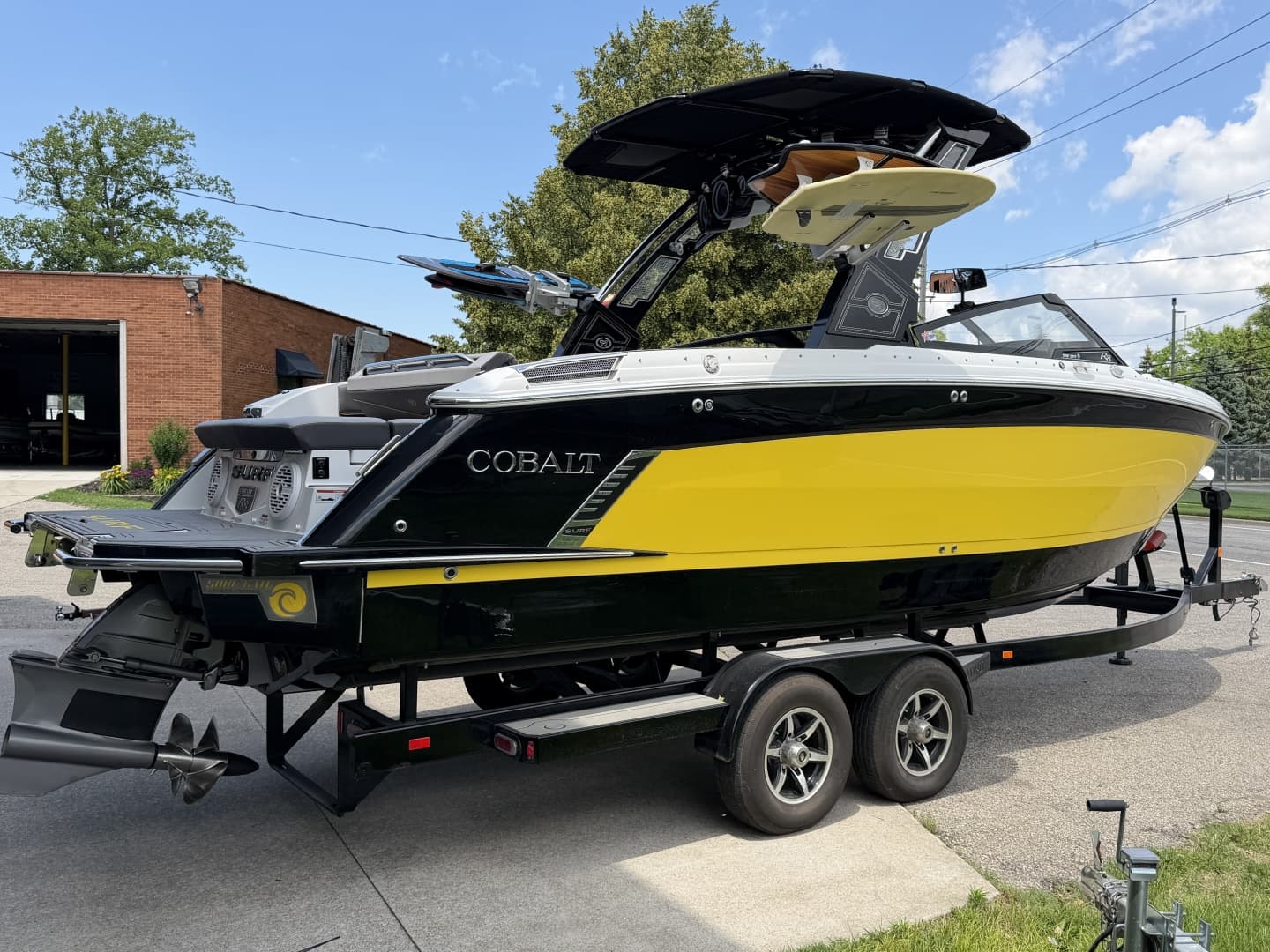 2021 Cobalt R8 Surf