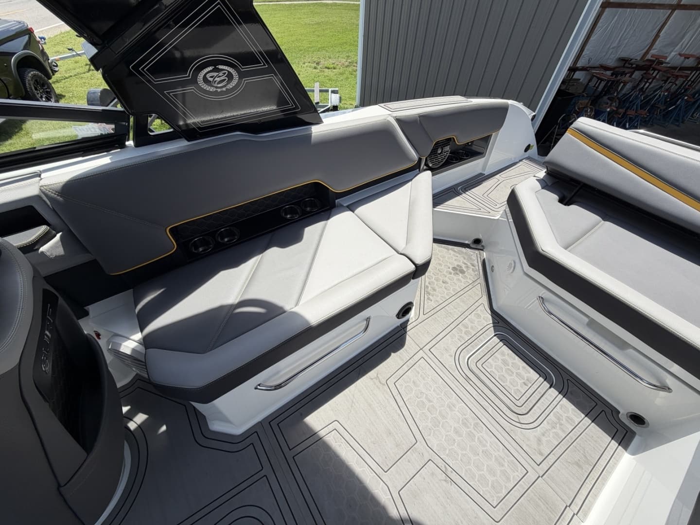 2021 Cobalt R8 Surf