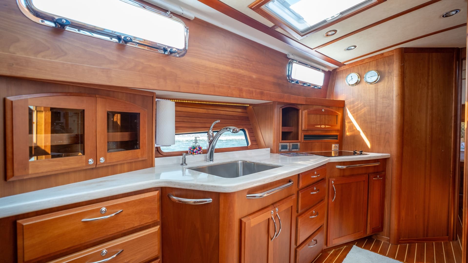 2016 Sabre 48