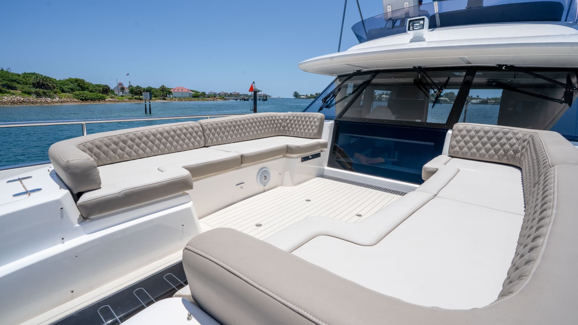 2012 Azimut Magellano 50