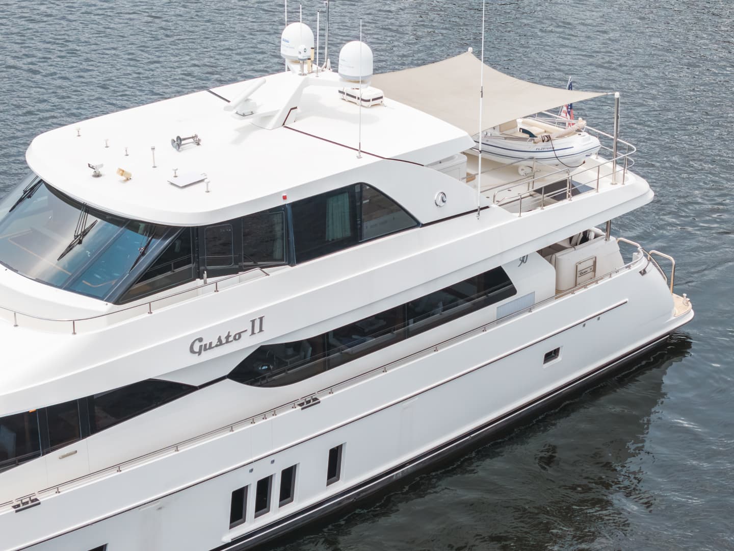 2016 Ocean Alexander 90 SKY LOUNGE