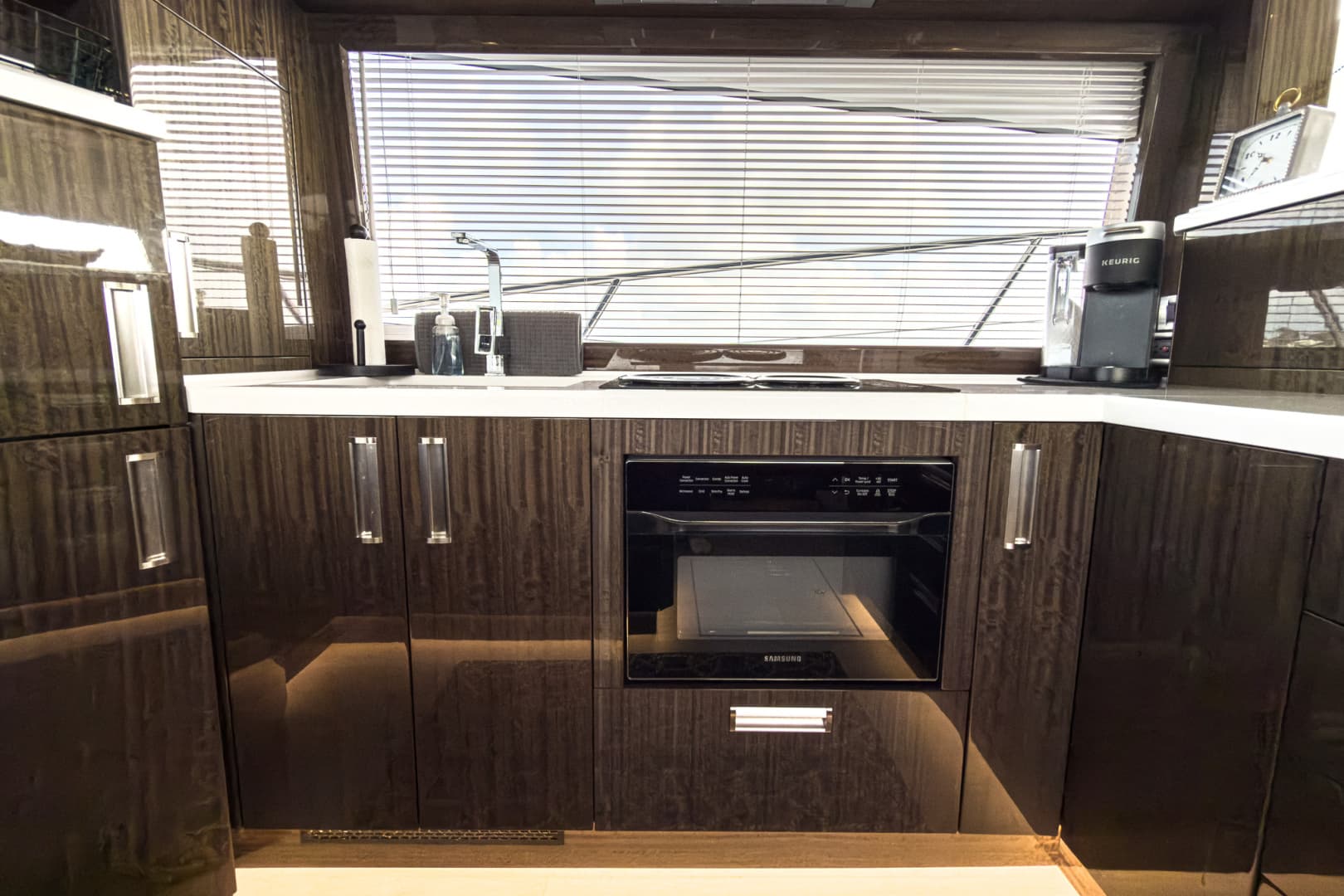 2022 Galeon 550 Fly