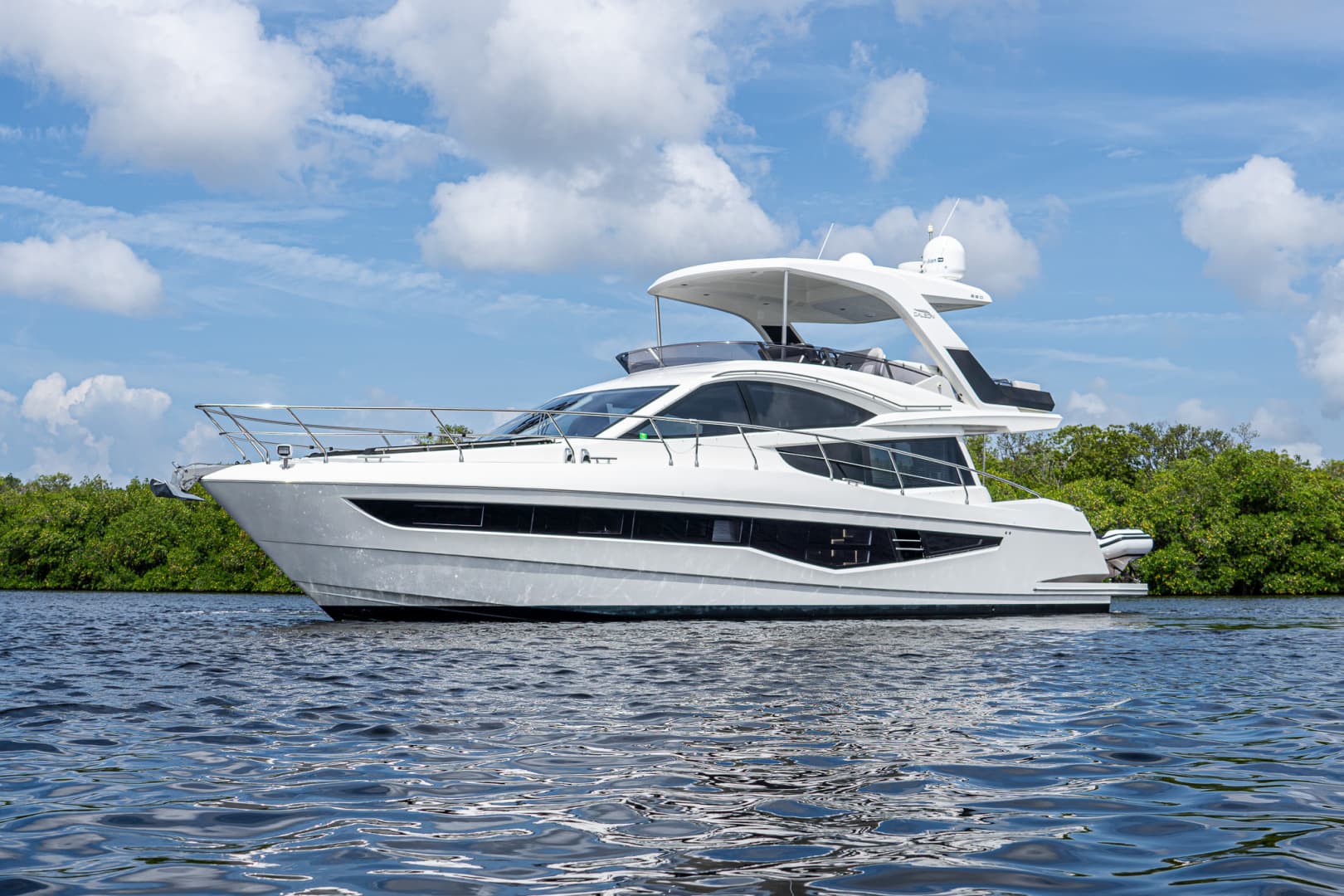 2022 Galeon 550 Fly