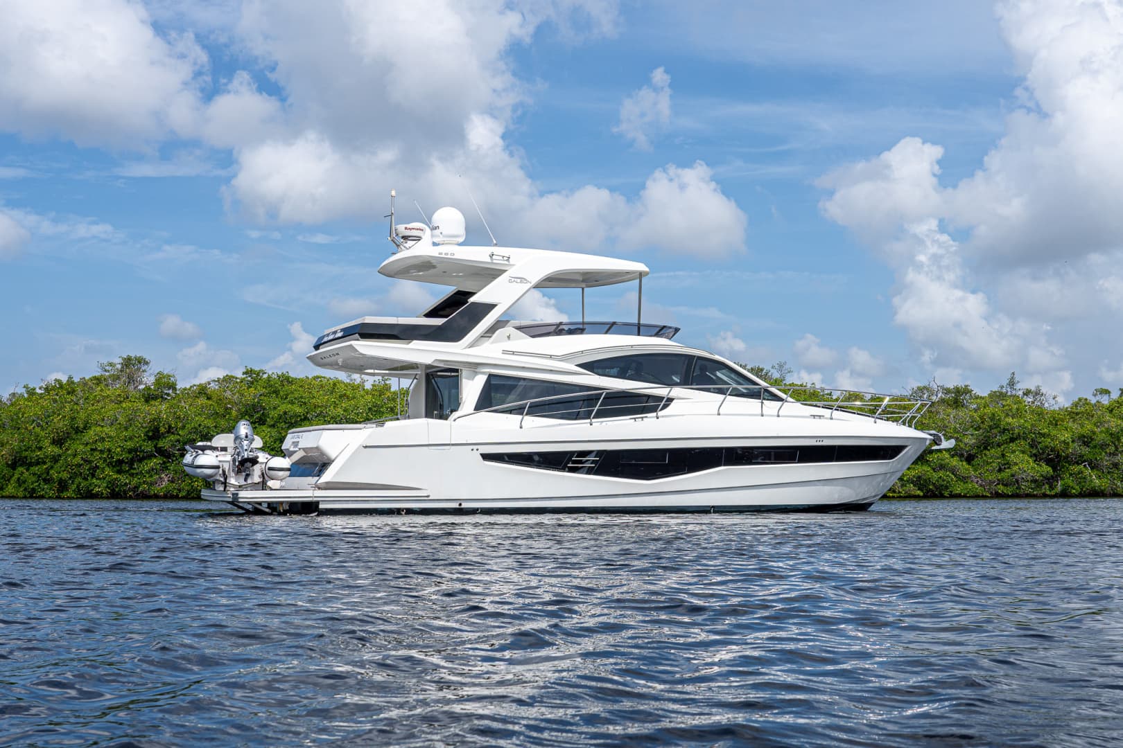 2022 Galeon 550 Fly