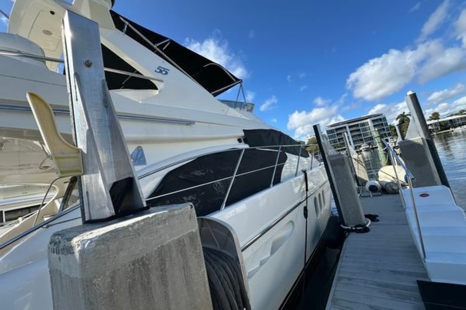 2004 Azimut 55E