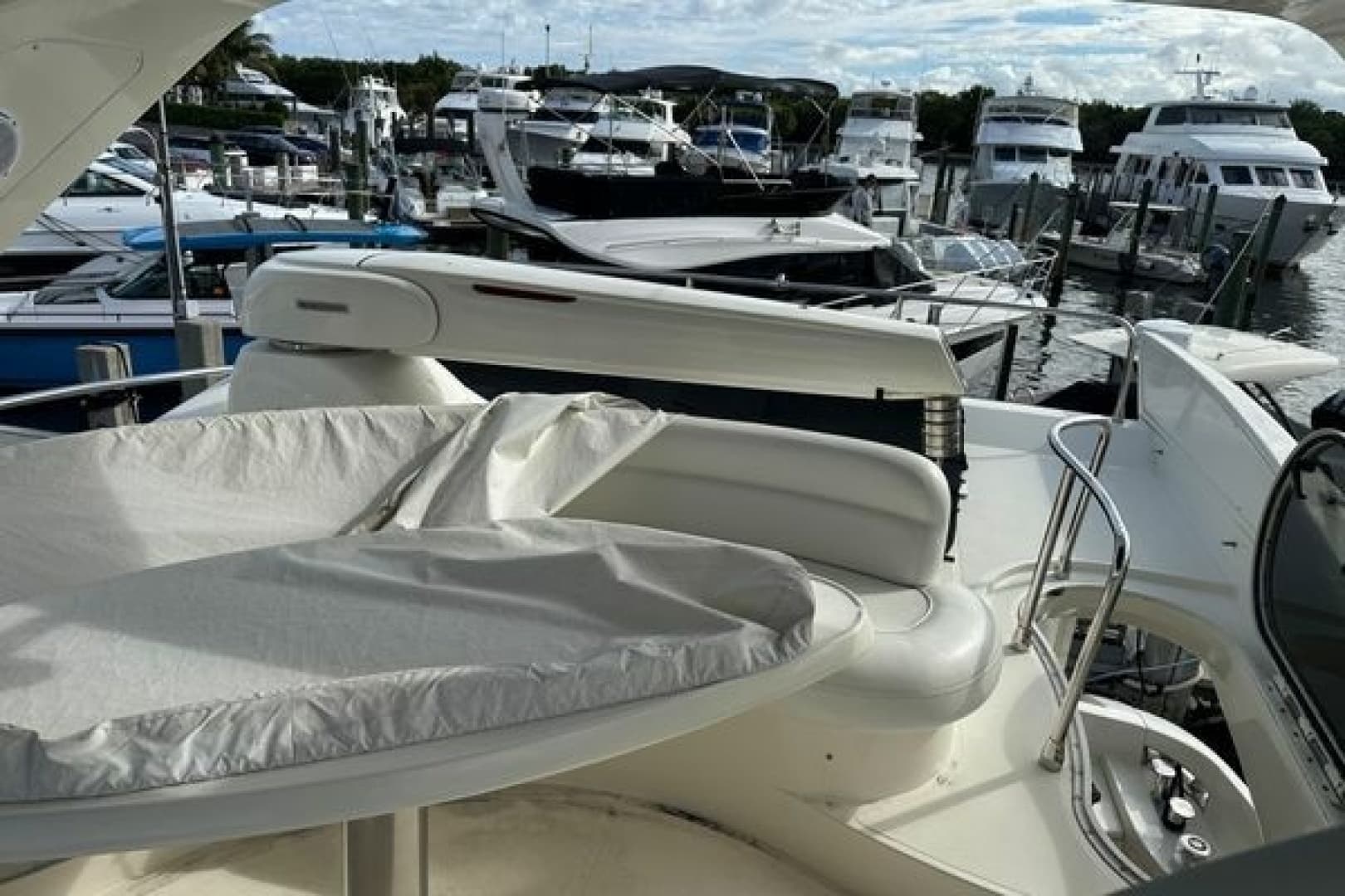 2004 Azimut 55E