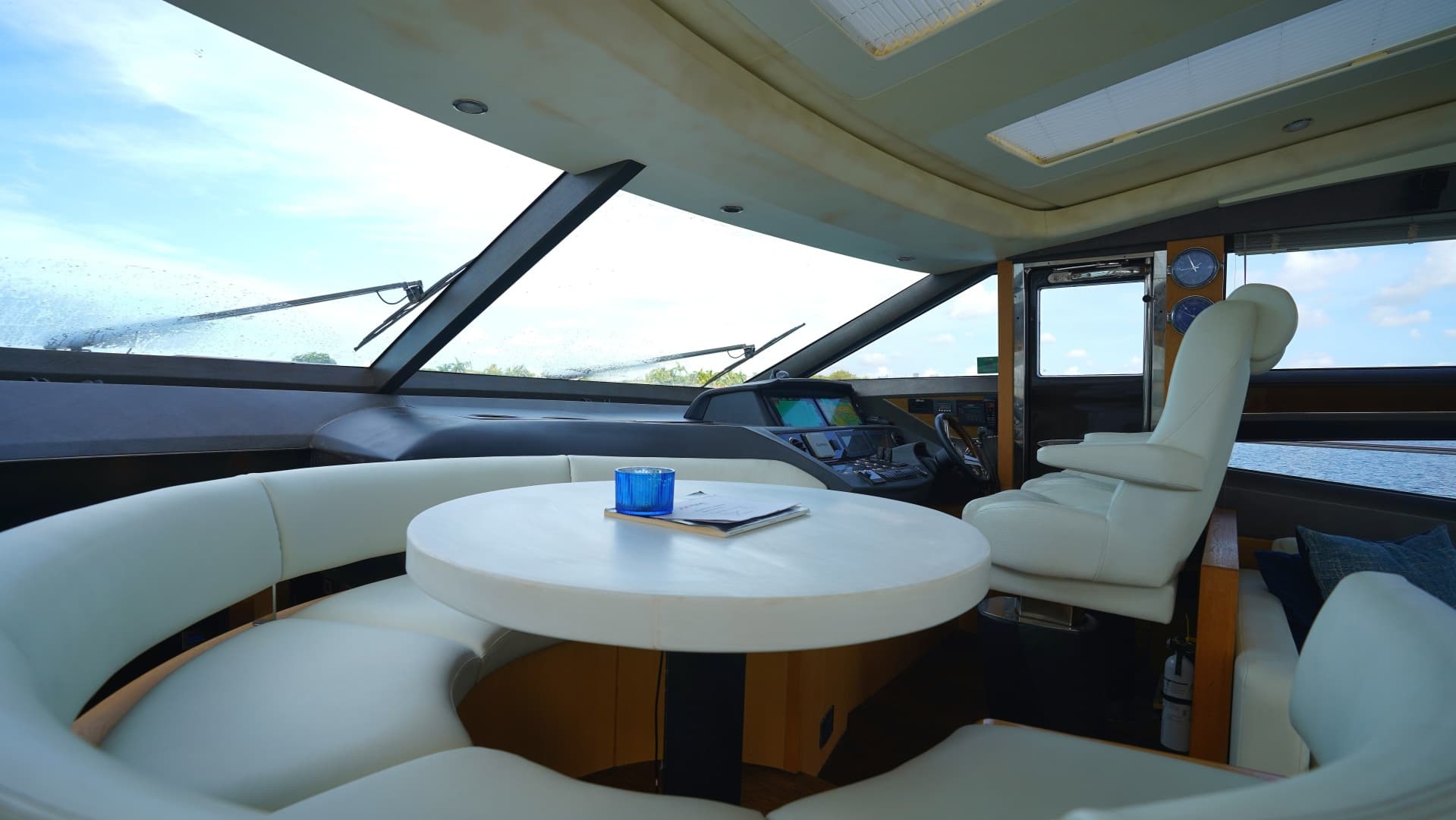 2013 Princess V72