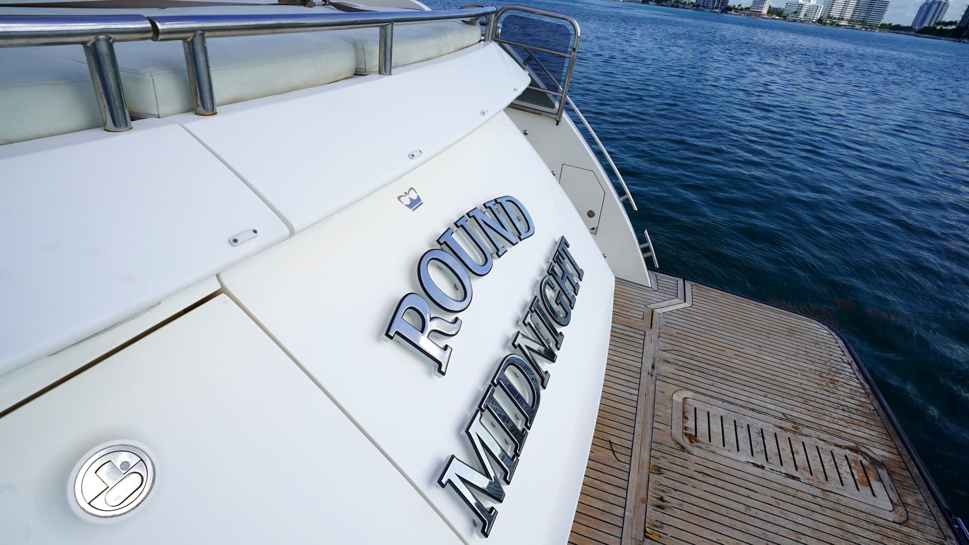 2013 Princess V72