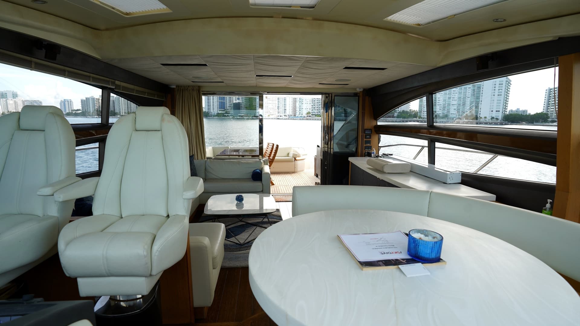 2013 Princess V72