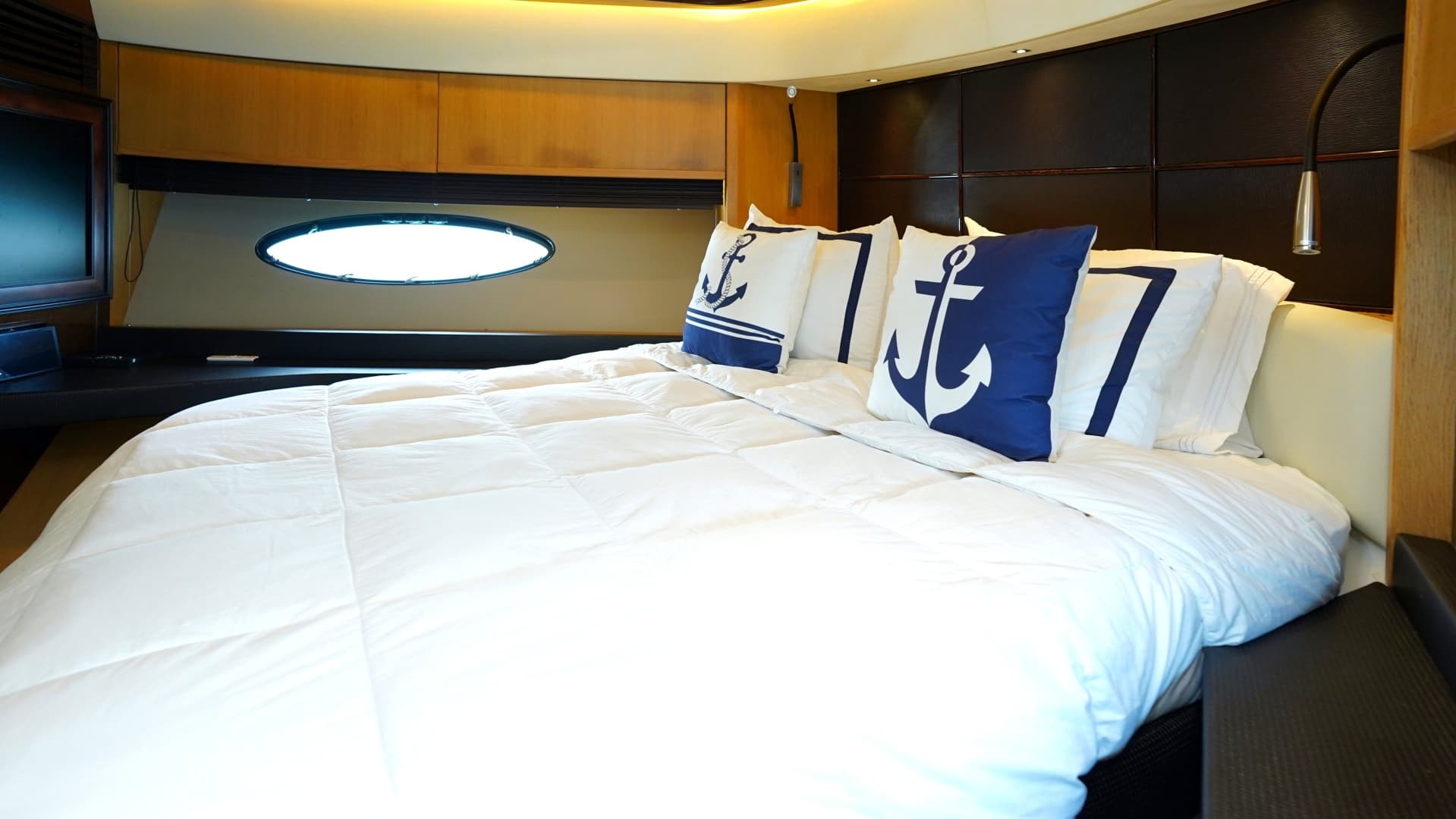 2013 Princess V72