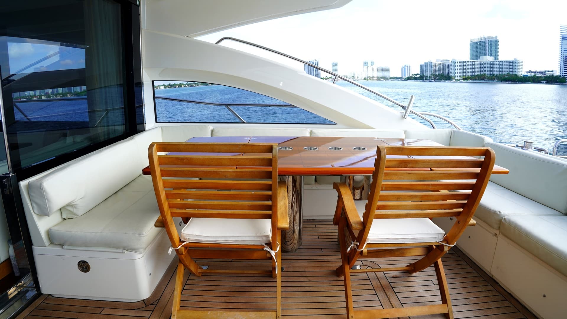 2013 Princess V72