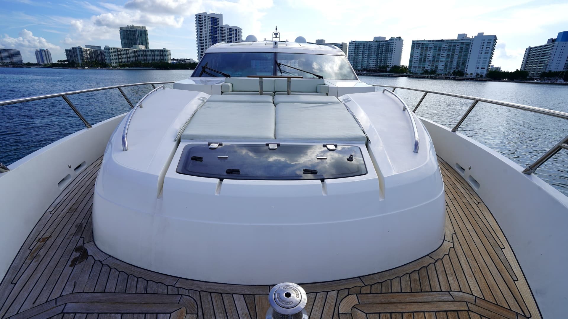 2013 Princess V72