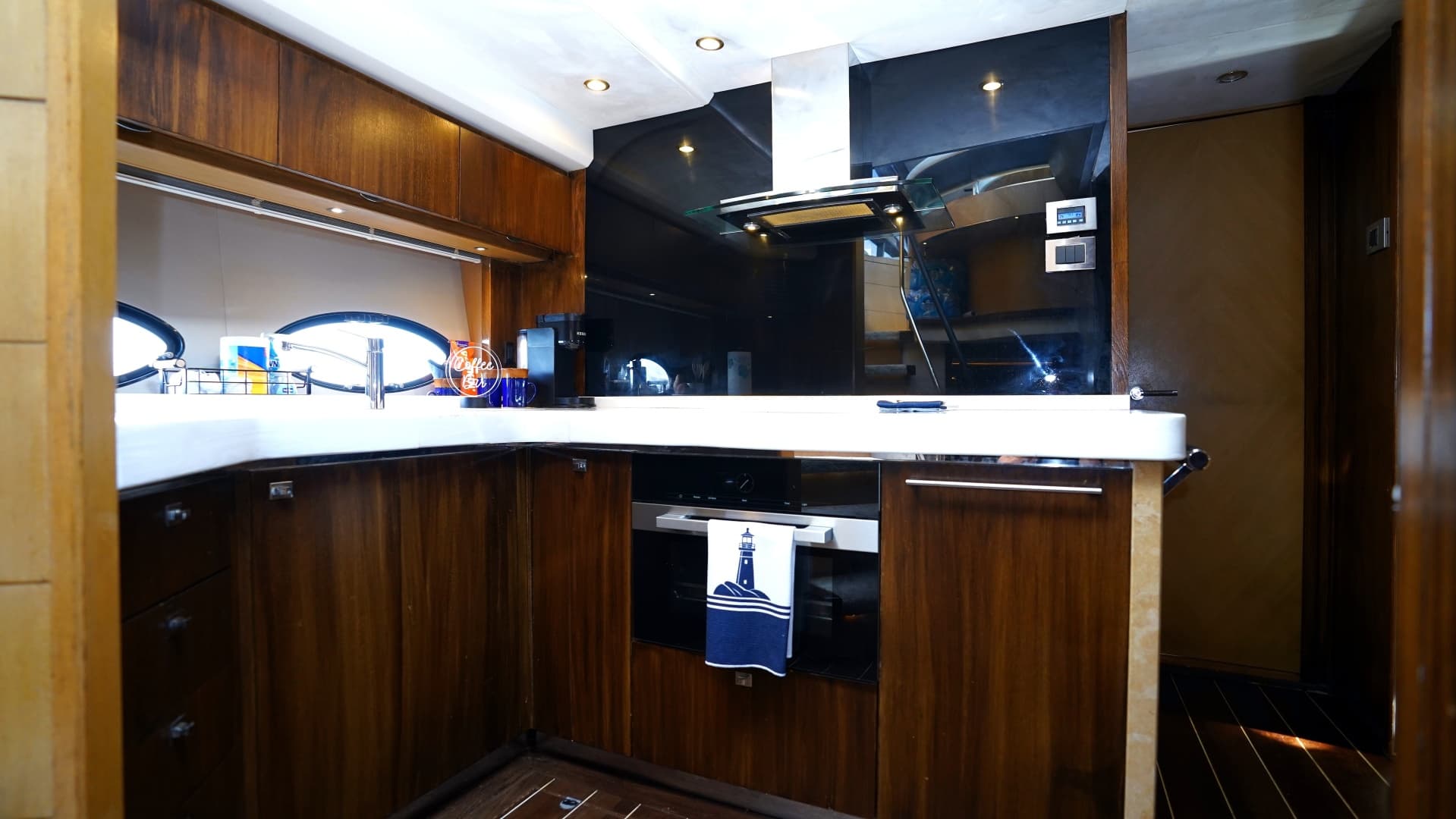 2013 Princess V72