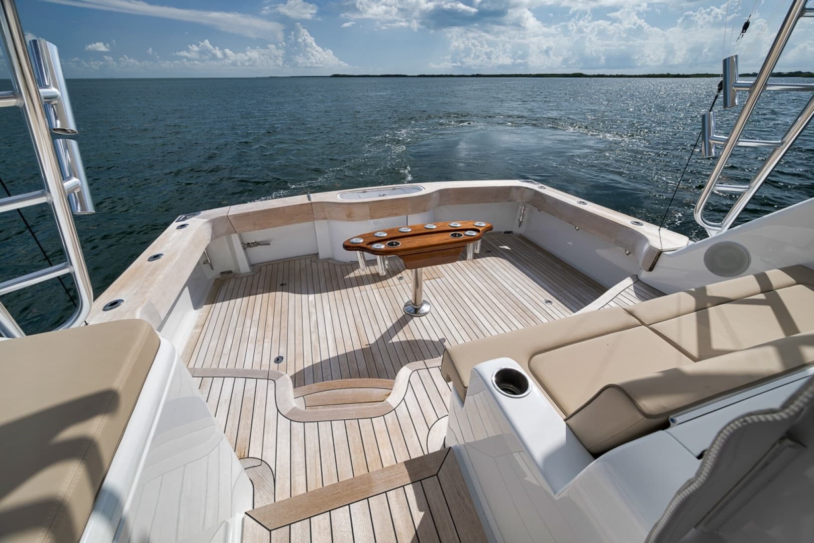 2023 Hatteras GT45X