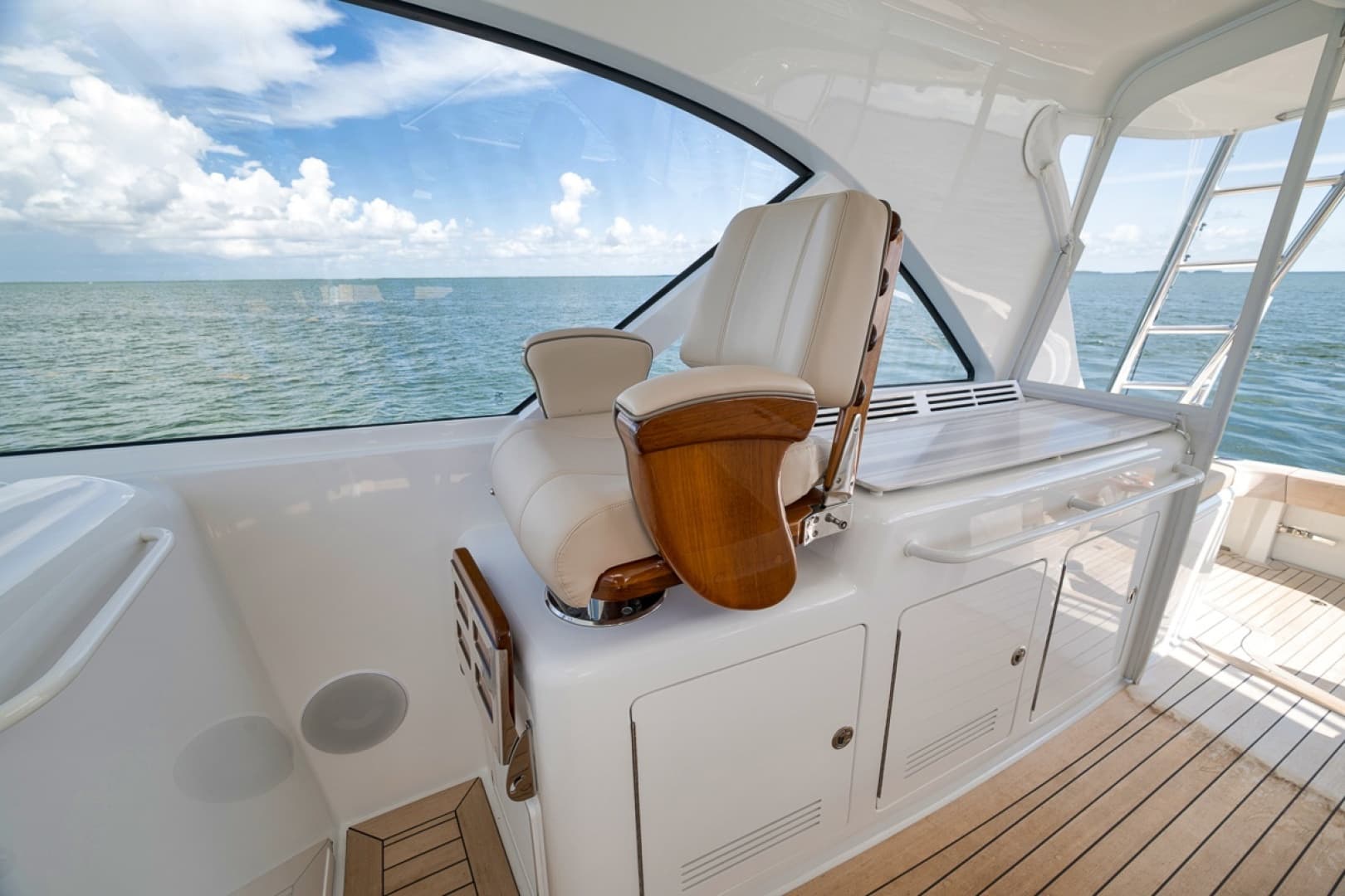 2023 Hatteras GT45X