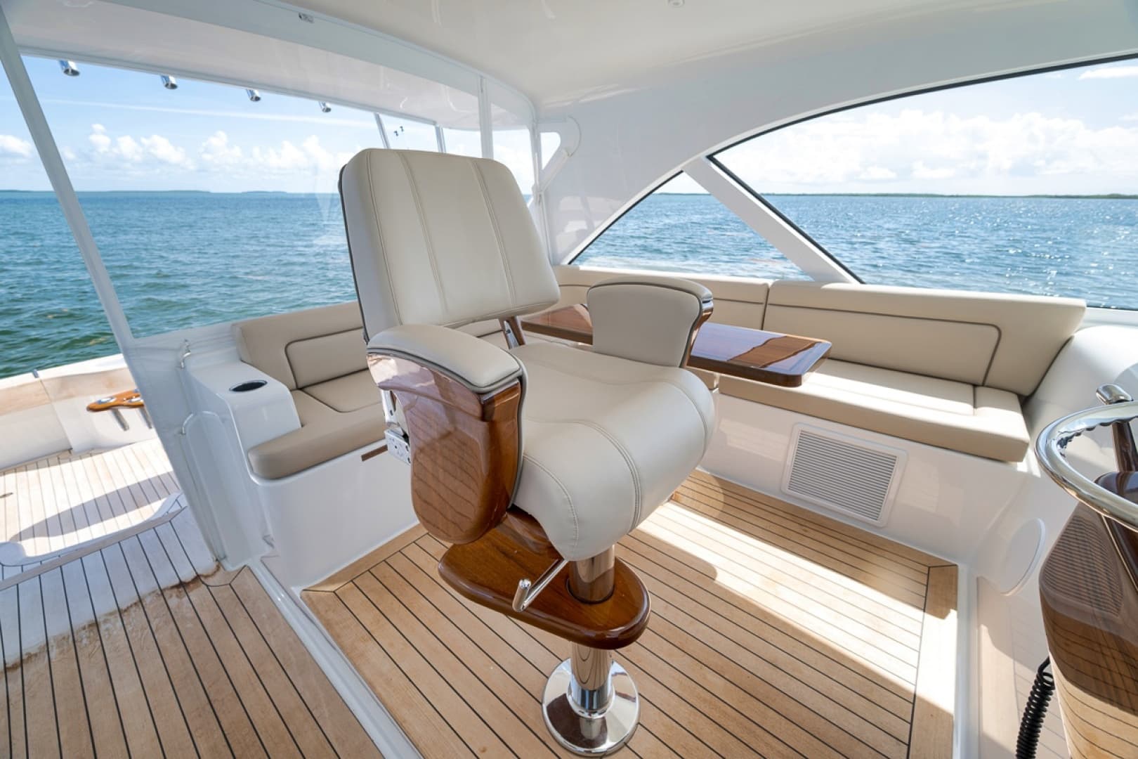 2023 Hatteras GT45X