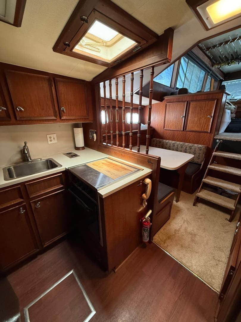 1978 Hatteras 53 Convertible