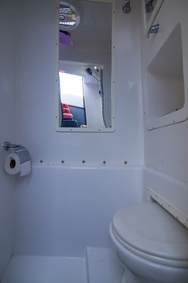 2019 Midnight Express 43 Open
