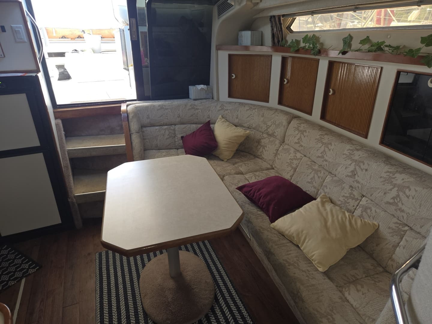 1991 Sea Ray 390 Express