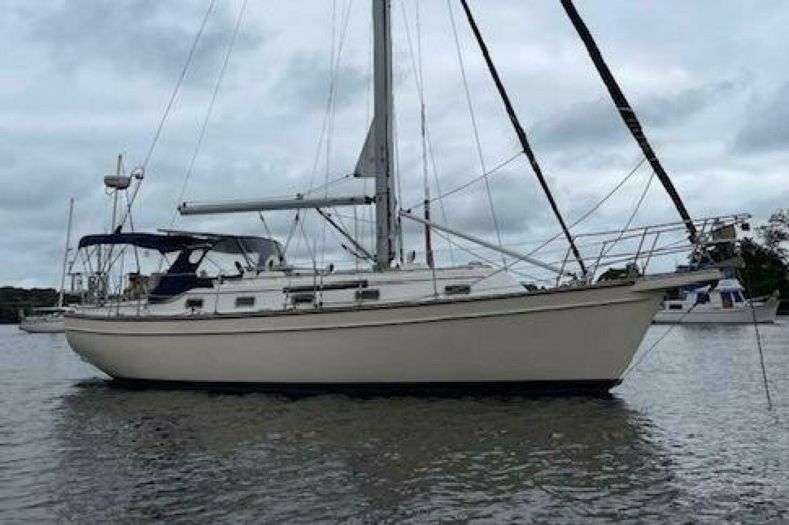 1997 Island Packet 37
