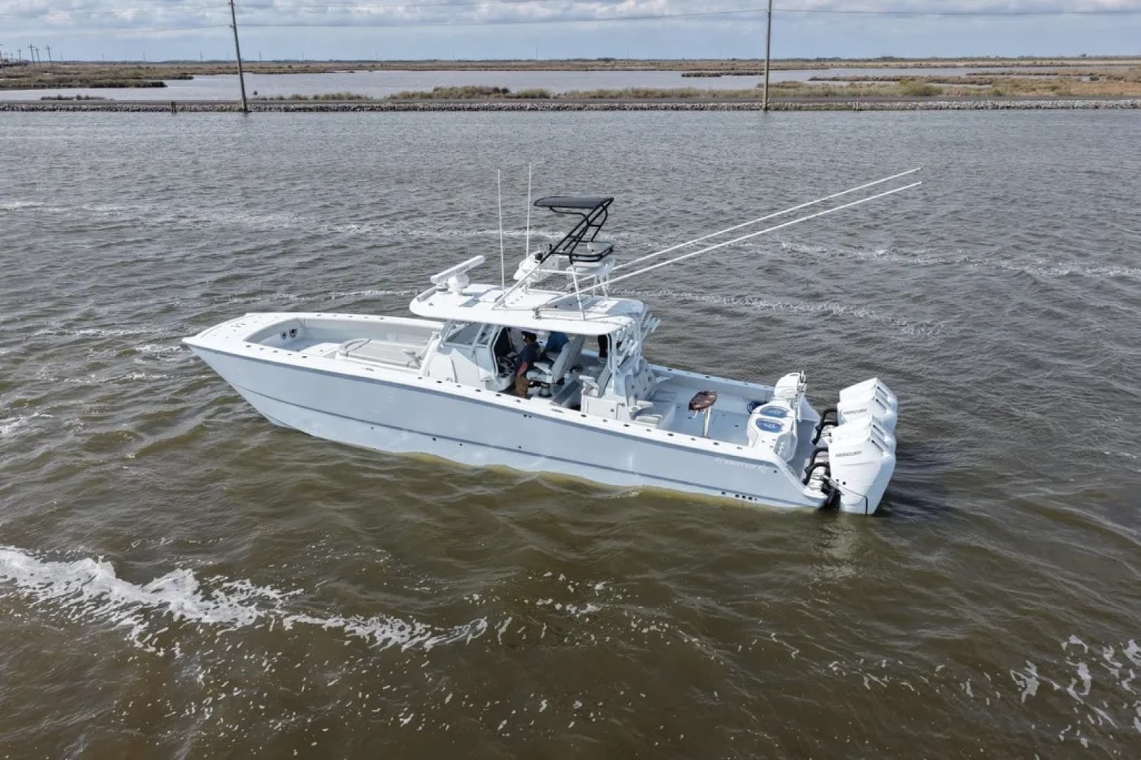 2025 Freeman 42LR