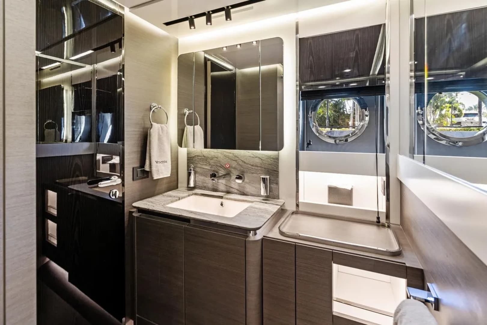 2024 Azimut 