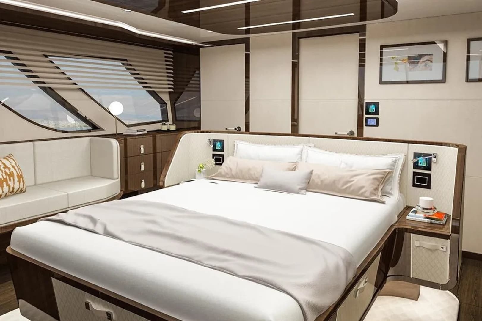 2023 Lazzara Yachts 