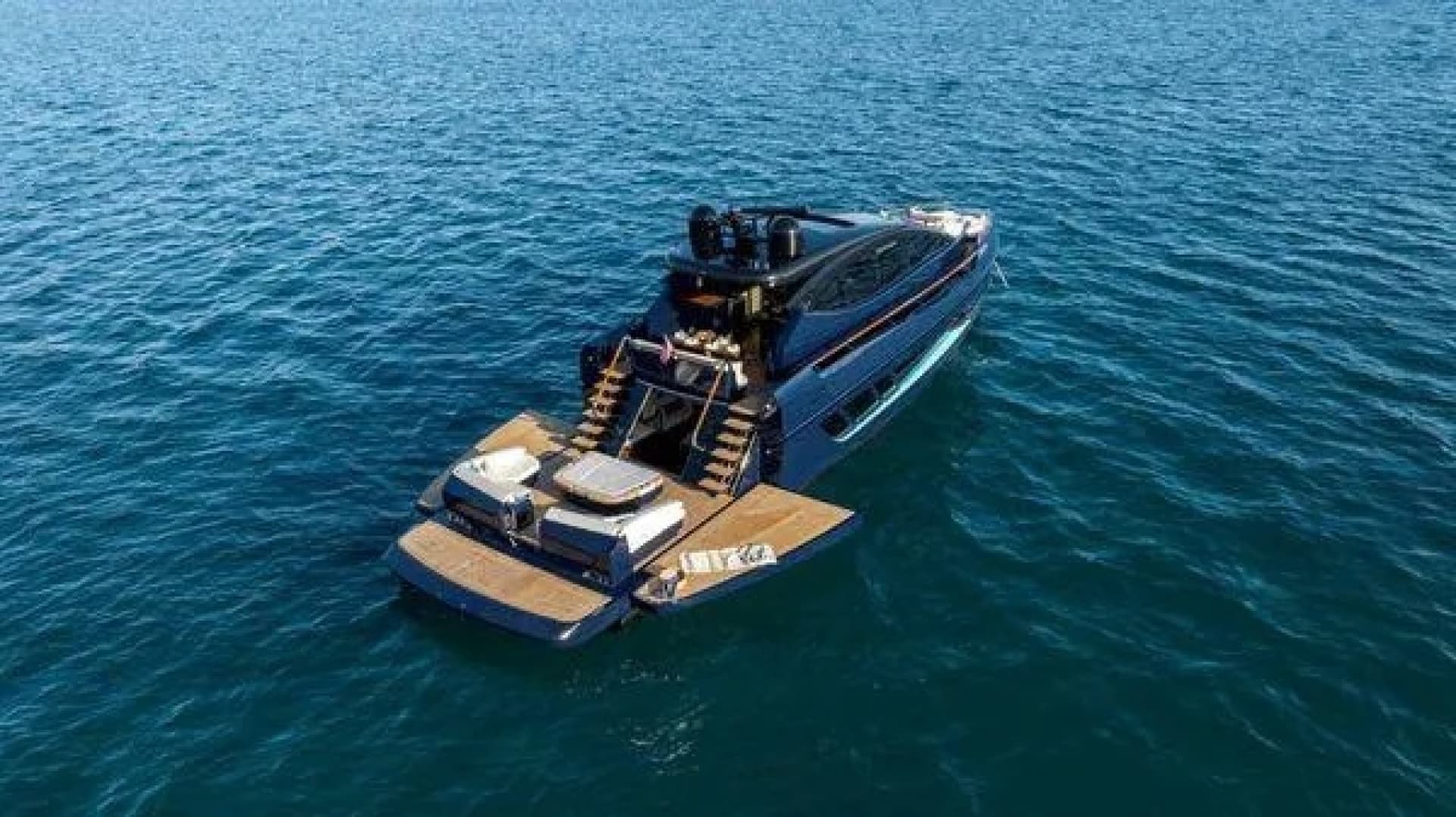 2023 Lazzara Yachts 