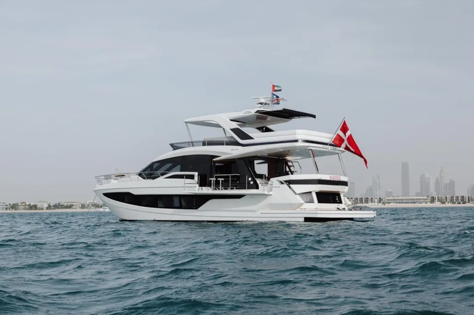 2023 Galeon 