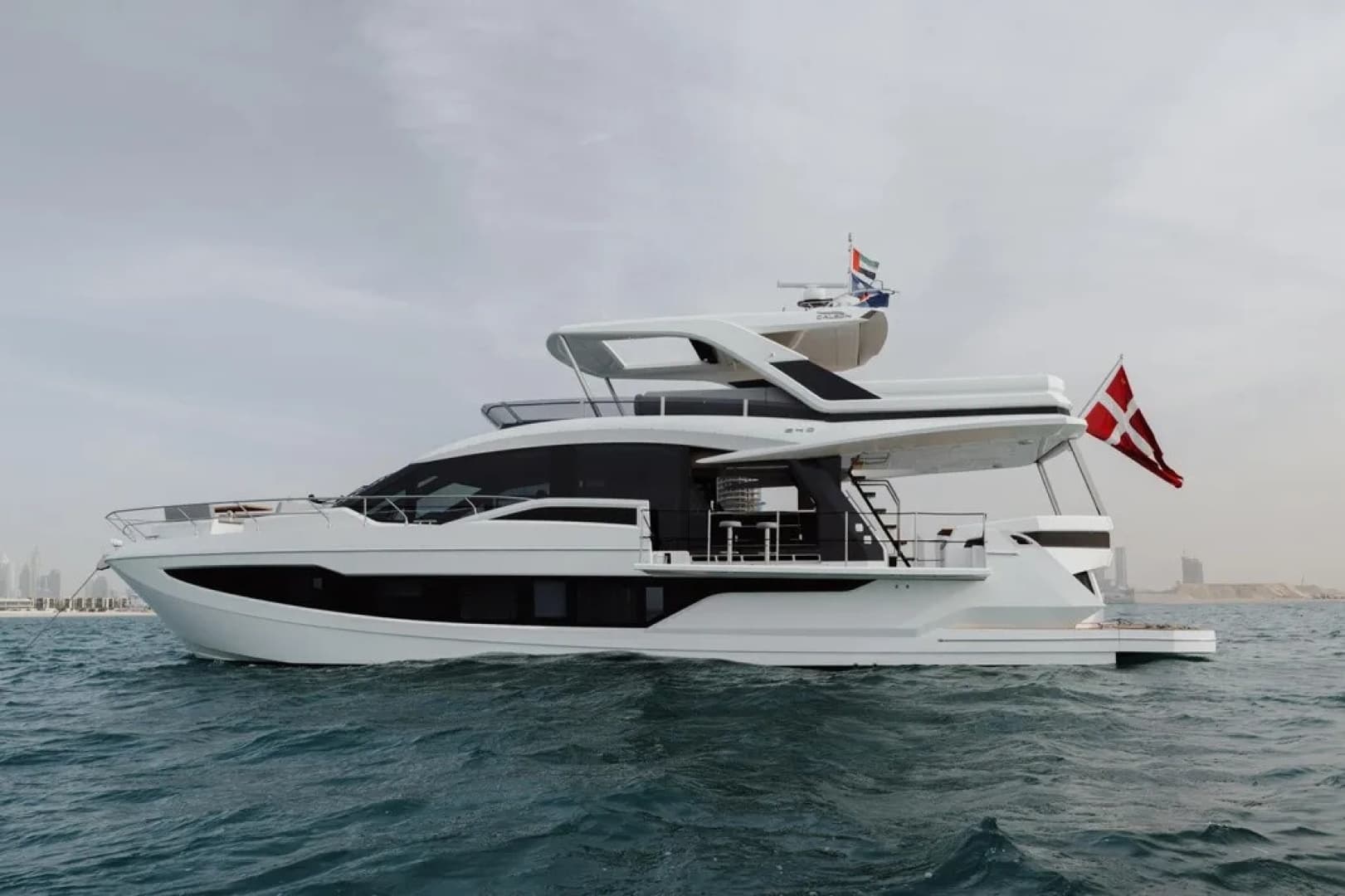 2023 Galeon 