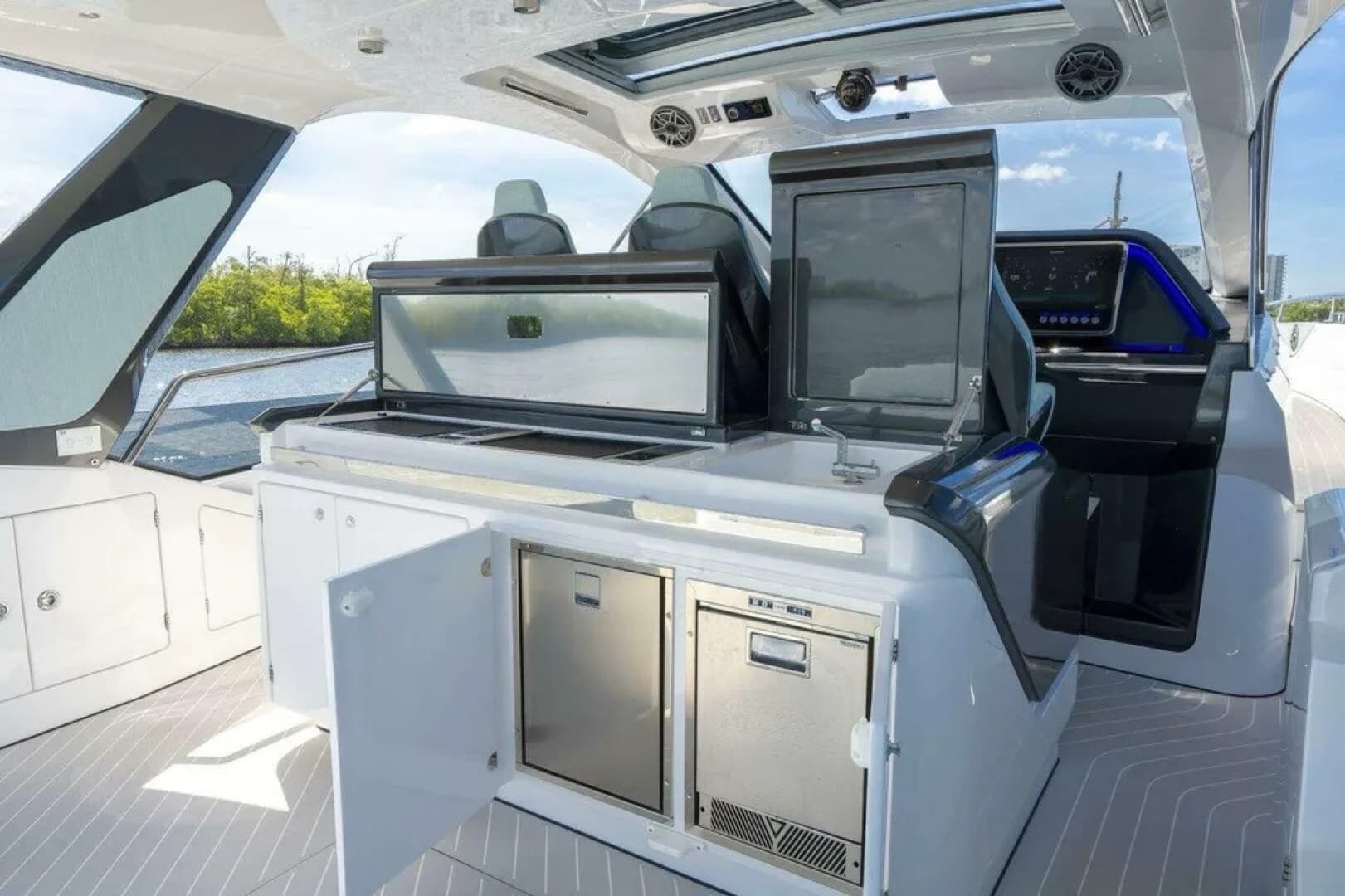2022 Azimut 