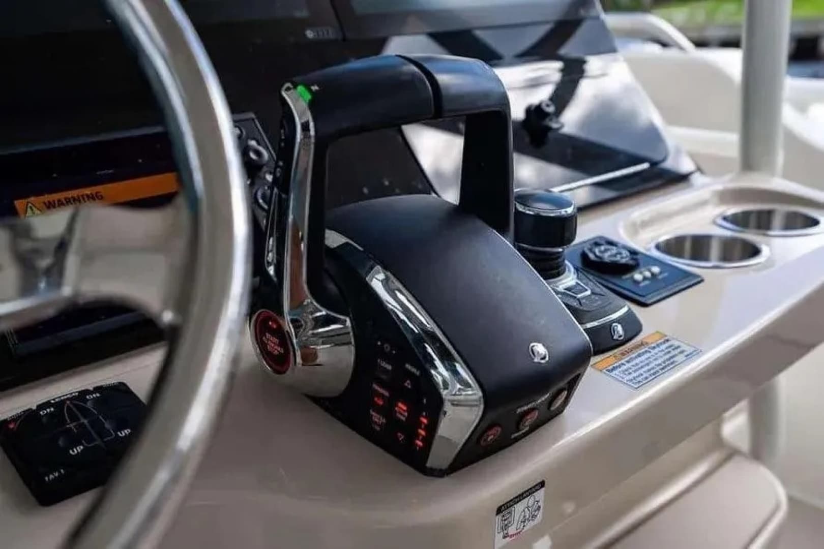 2022 Boston Whaler 