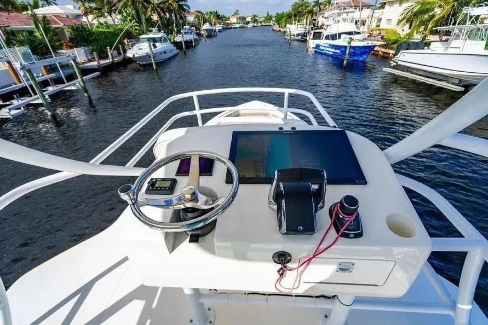 2022 Boston Whaler 
