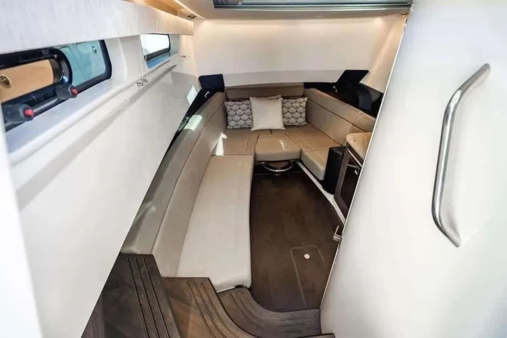 2022 Boston Whaler 