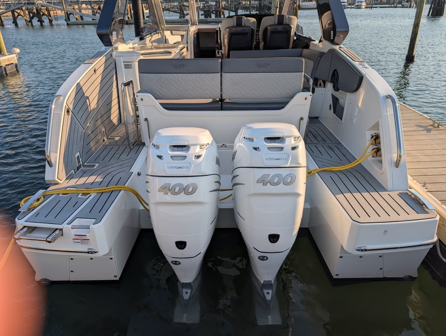 2022 Galeon 