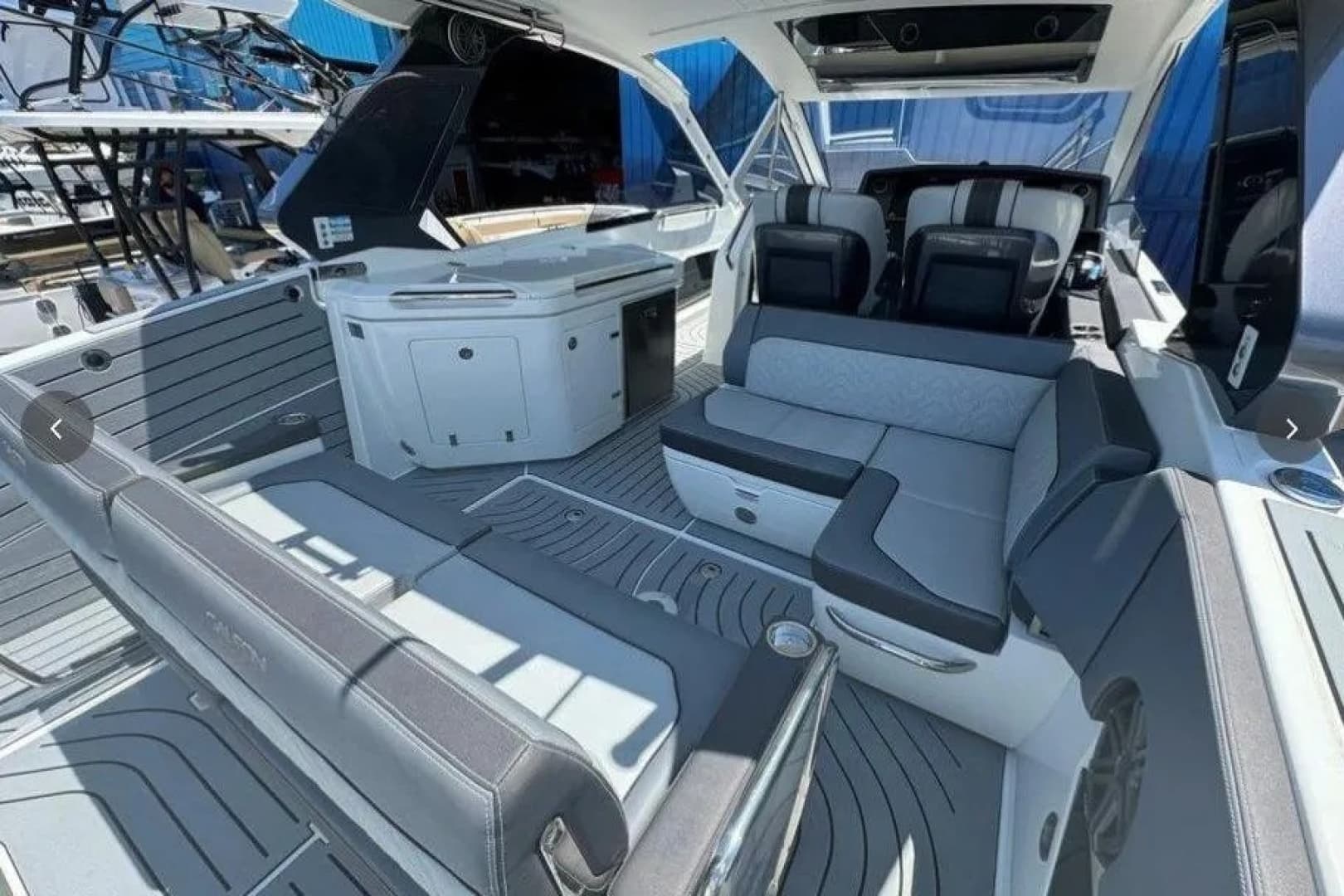 2022 Galeon 