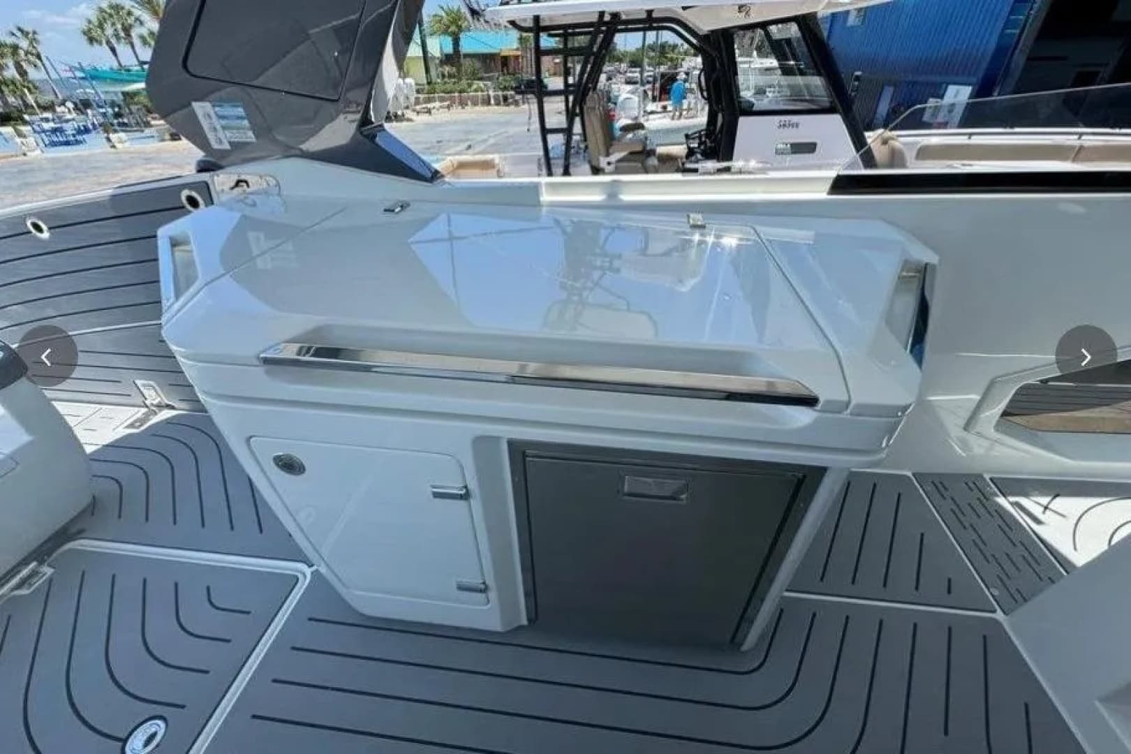 2022 Galeon 