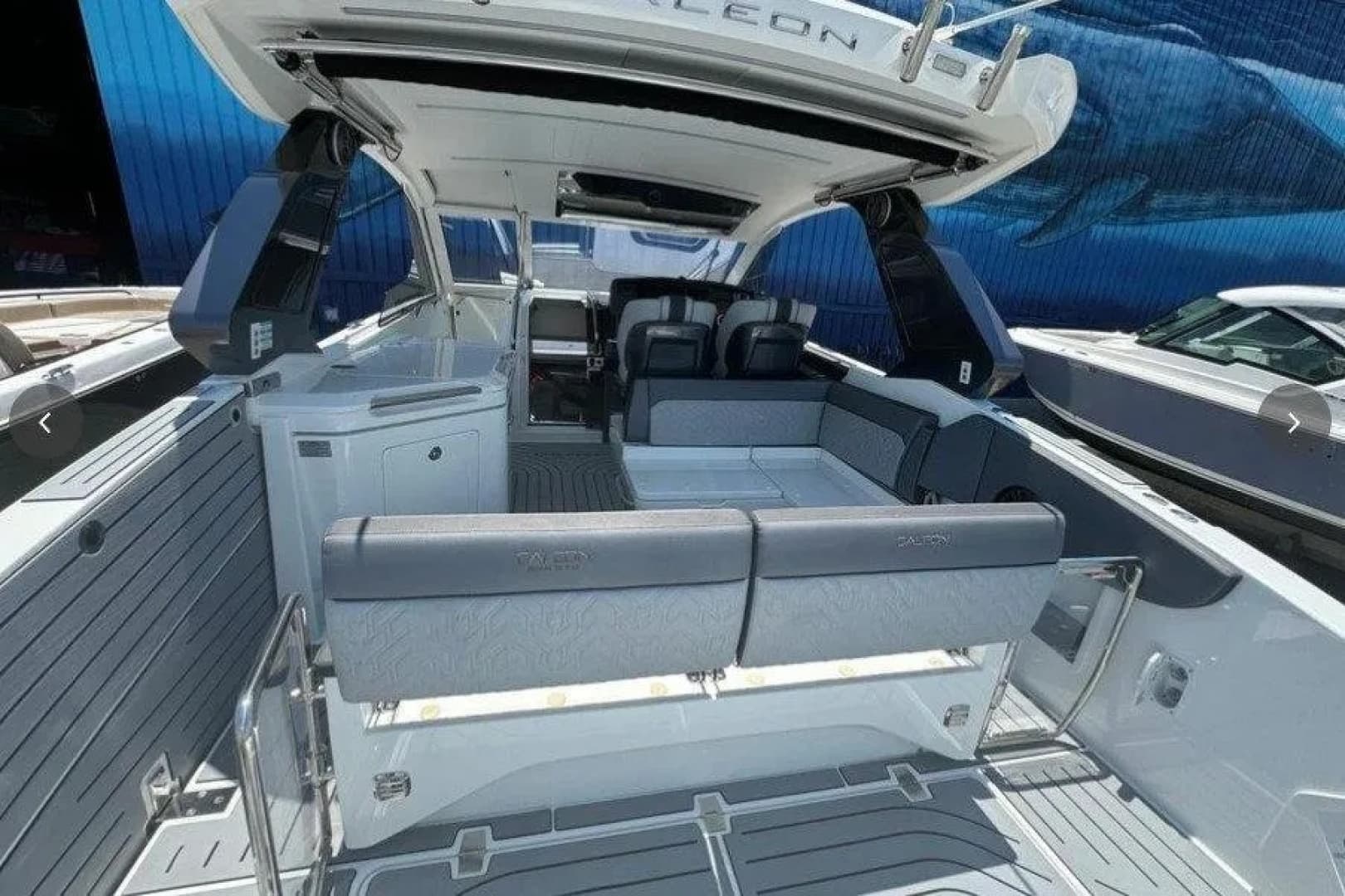2022 Galeon 
