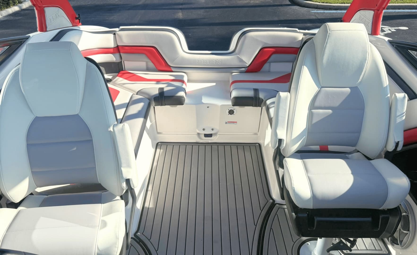 2018 Yamaha Boats 242X