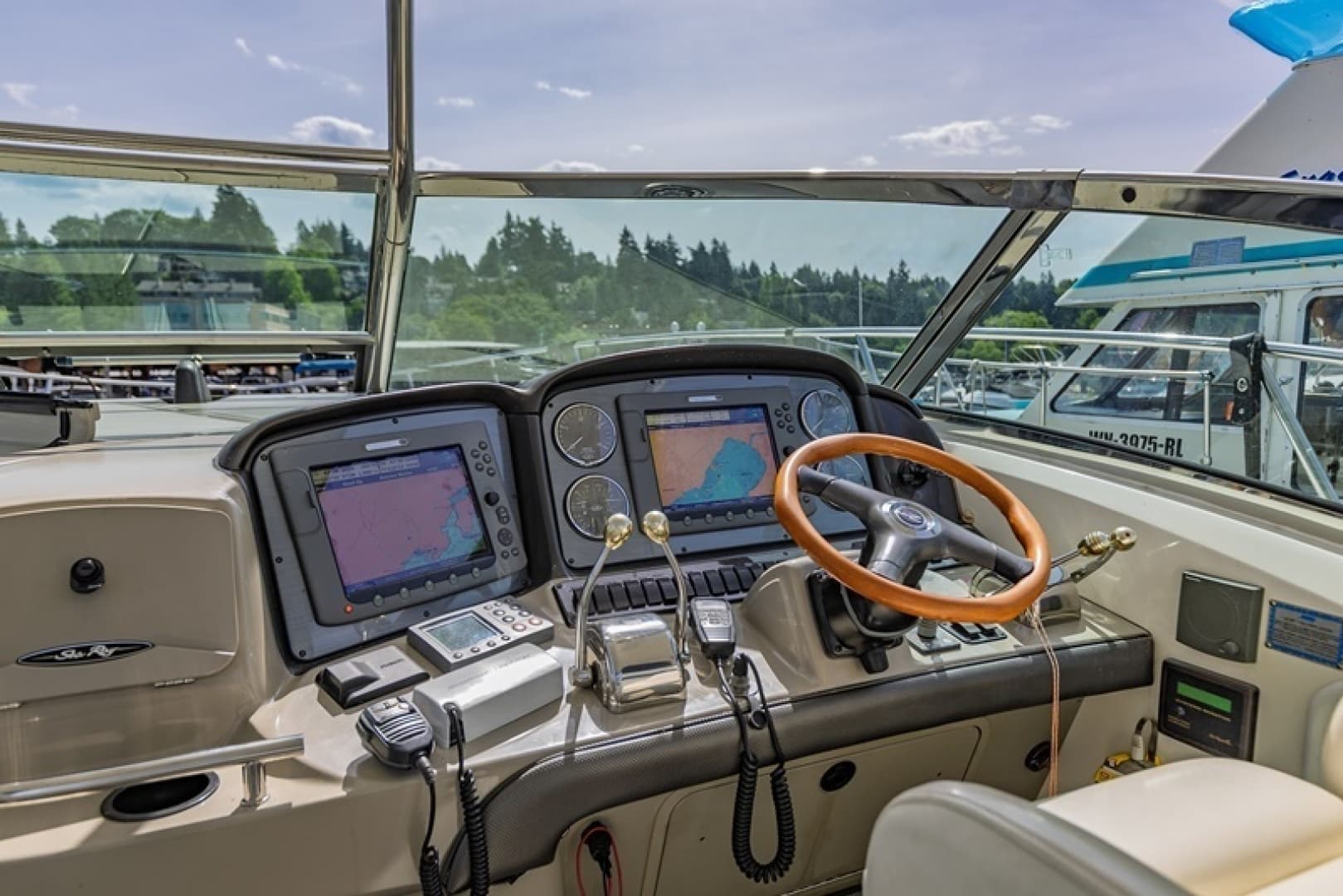 2005 Sea Ray 390 Sundancer