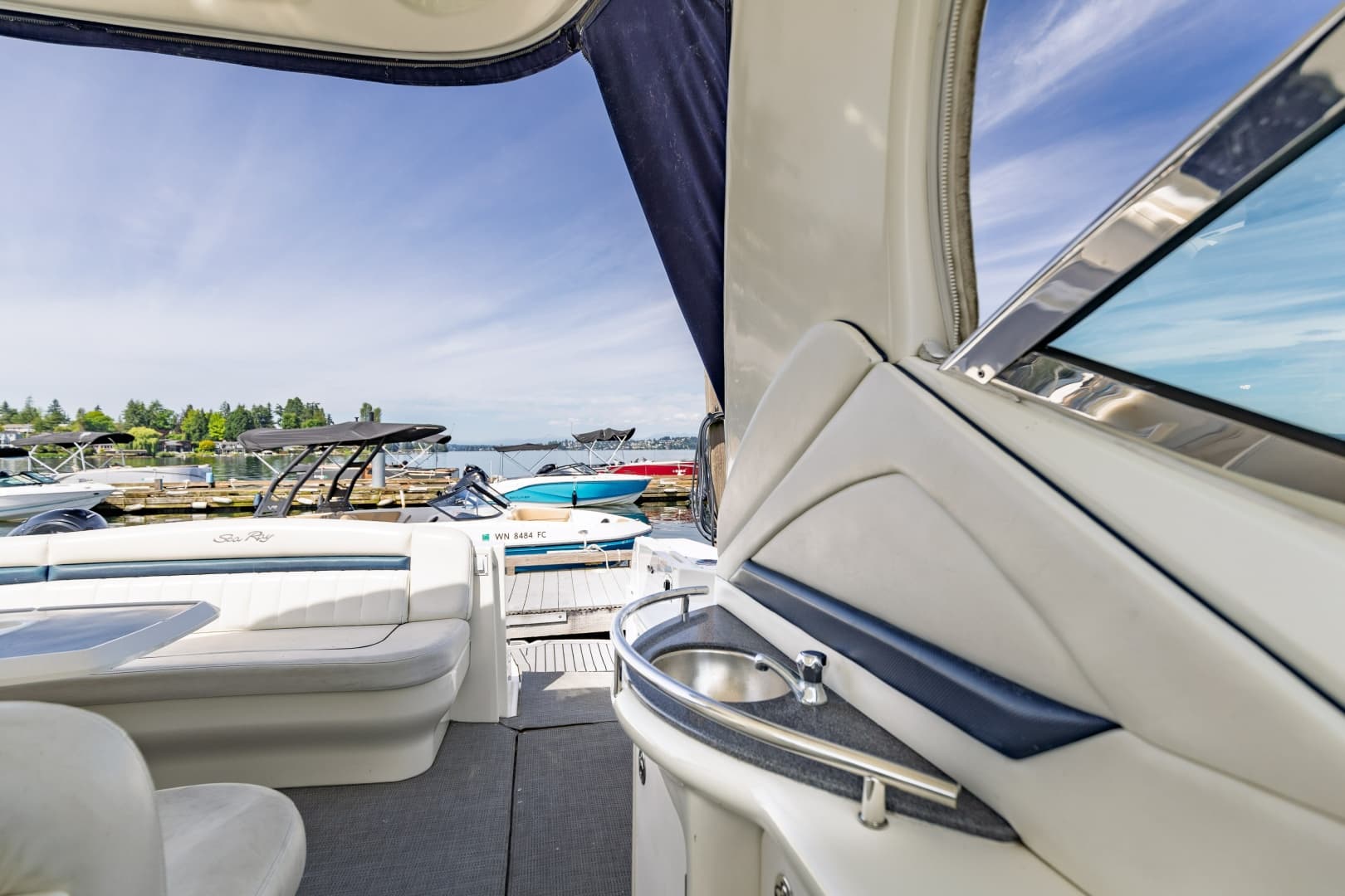 2005 Sea Ray 390 Sundancer