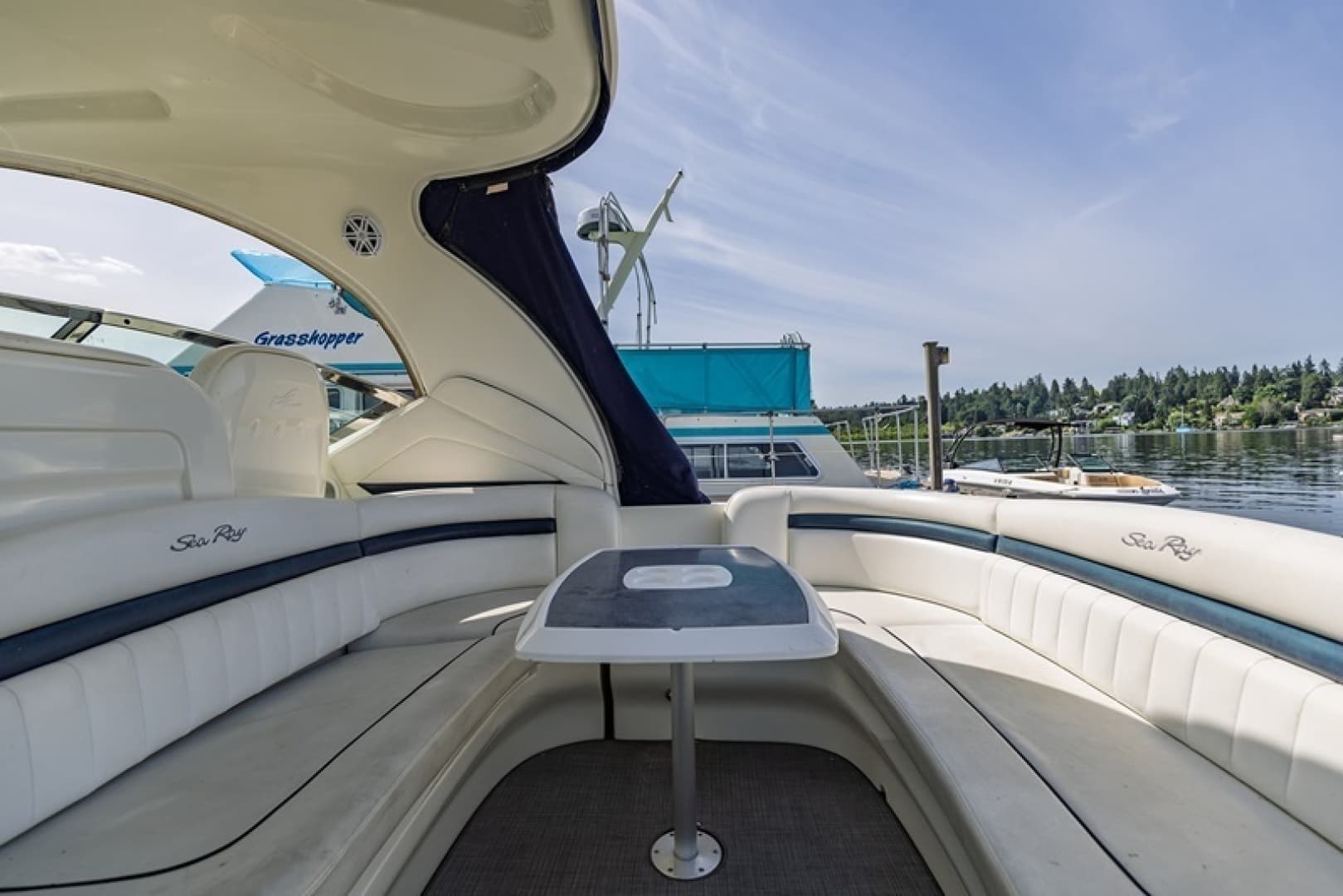 2005 Sea Ray 390 Sundancer