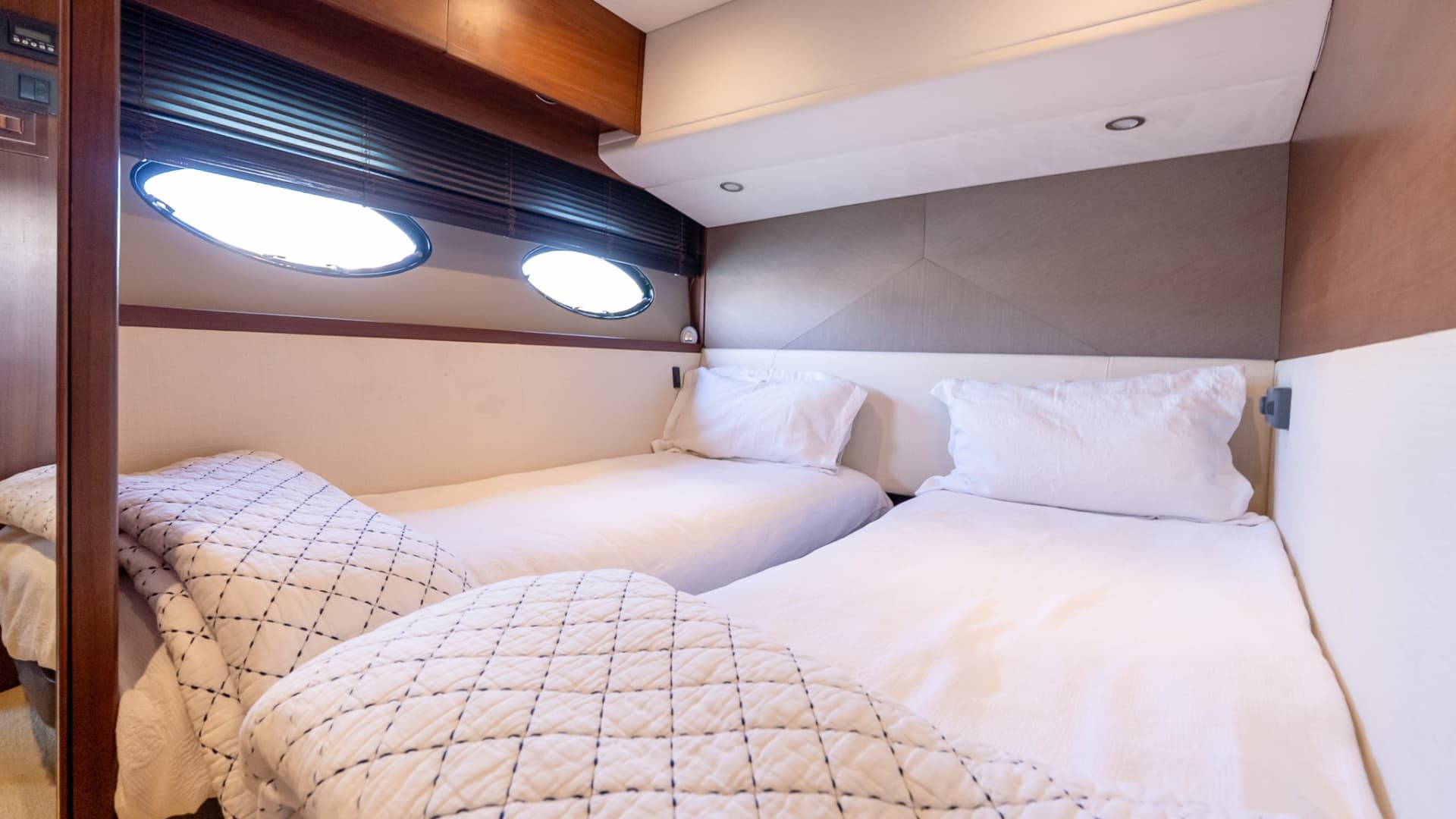 2014 Princess F52