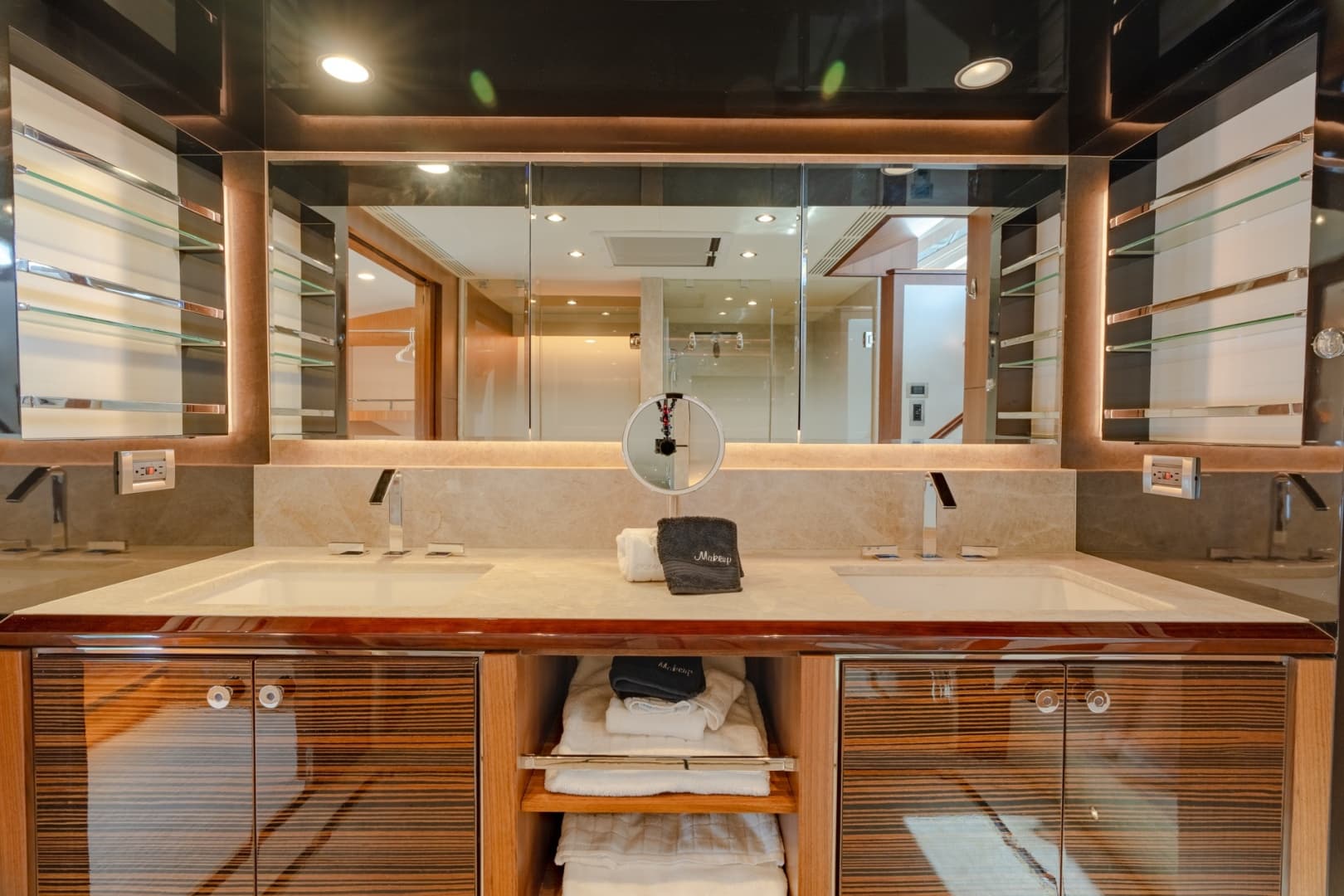 2019 Ocean Alexander 100 Motoryacht
