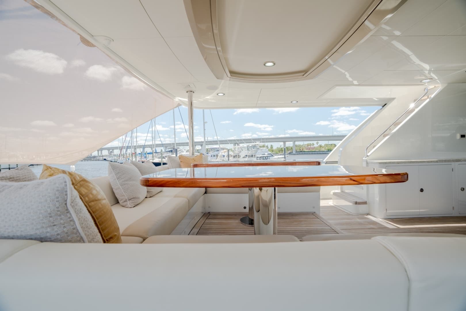 2019 Ocean Alexander 100 Motoryacht